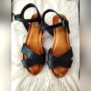 MIA black faux leather upper Susan wooden chunky heel Sandals, 6